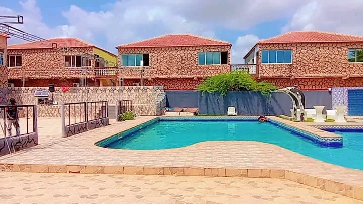 Resorte Amplo e Moderno no prestigiado zango 3